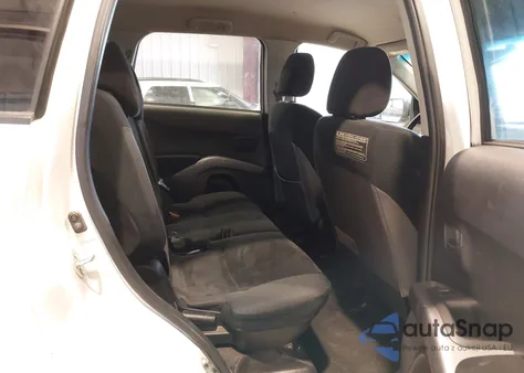 2007 Mitsubishi Outlander Ls z USA, uszkodzony, nr VIN JA4MT31X67Z015334